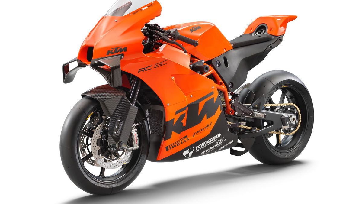 KTM RC 8C-5.jpg